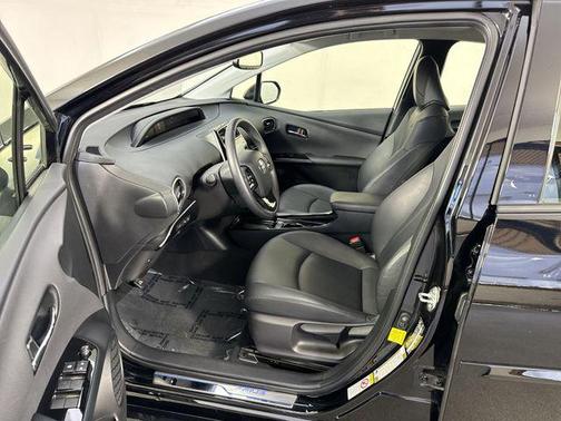 2022 Toyota Prius L