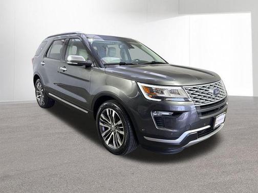 MAGNETIC 2018 Ford Explorer Platinum