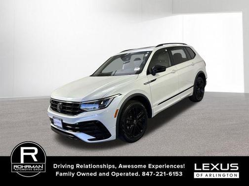 Oryx White Pearl 2022 Volkswagen Tiguan 2.0T SE R-Line Black 4MOTION
