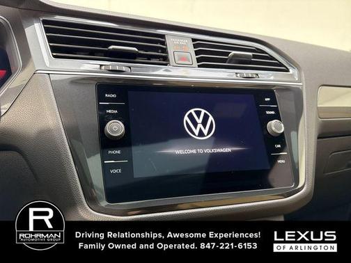 Oryx White Pearl 2022 Volkswagen Tiguan 2.0T SE R-Line Black 4MOTION