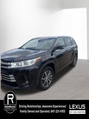 Midnight Black Metallic 2018 Toyota Highlander XLE