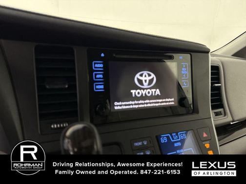 2017 Toyota Sienna XLE