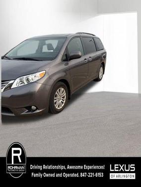 2017 Toyota Sienna XLE