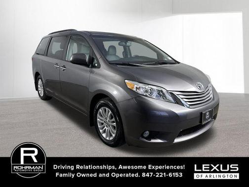 2017 Toyota Sienna XLE