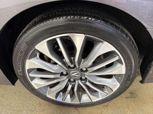 2018 Acura RLX Technology Package