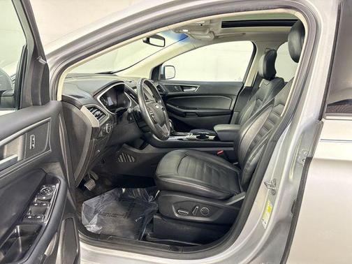 INGOT SILVER METALLIC 2017 Ford Edge SEL