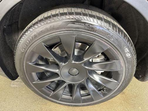 2020 Tesla Model Y Long Range Dual Motor All-Wheel Drive