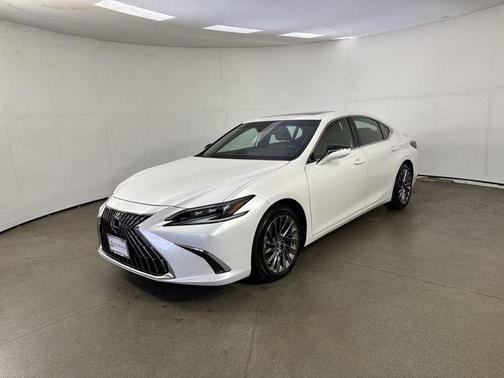 2024 Lexus ES 300h Ultra Luxury