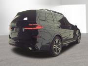 Carbon Black Metallic 2026 BMW X7 xDrive40i