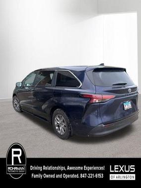2021 Toyota Sienna XLE 7 Passenger