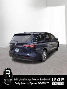 2021 Toyota Sienna XLE 7 Passenger