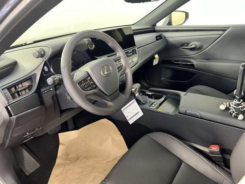 2025 Lexus ES 300h Base