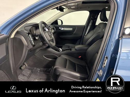 Fjord Blue Metallic 2024 Volvo XC40 B5 Plus Dark Theme