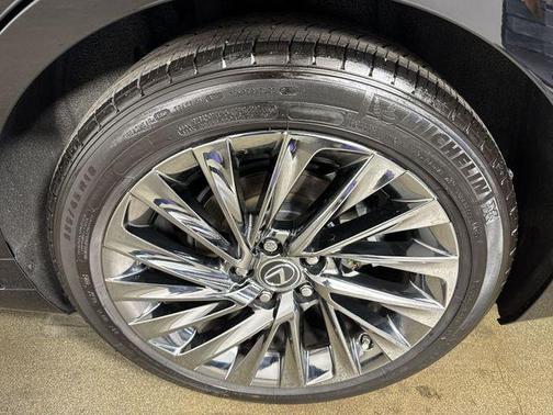 2024 Lexus ES 300h Luxury