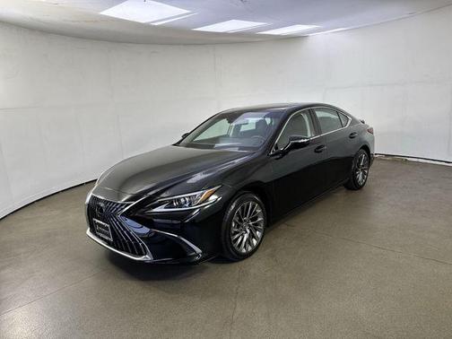 2024 Lexus ES 300h Luxury
