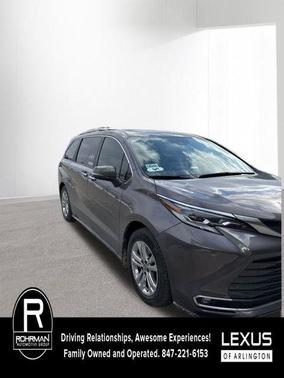2023 Toyota Sienna Platinum 7 Passenger