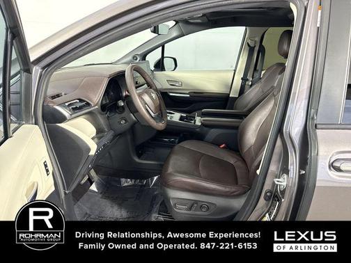 2023 Toyota Sienna Platinum 7 Passenger