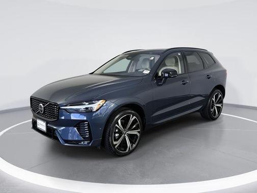 2025 Volvo XC60 B5 Ultra