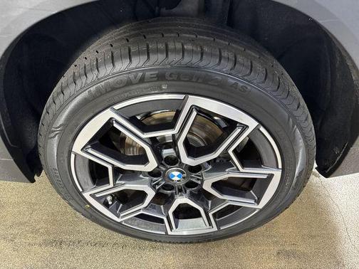 2025 BMW X2 xDrive28i