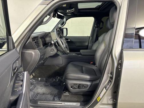 Atomic Silver/Black Roof 2025 Lexus GX 550 Overtrail+