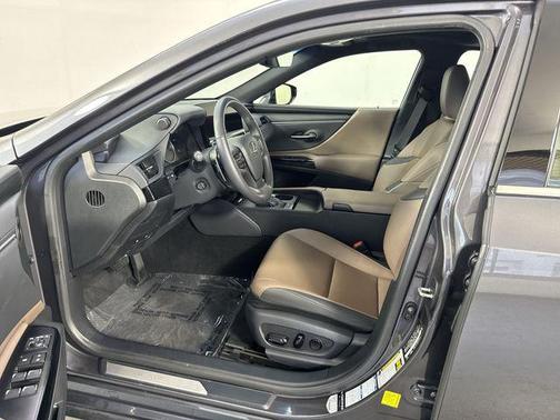 2024 Lexus ES 250 Base