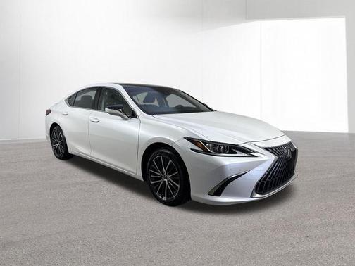Eminent White Pearl 2023 Lexus ES 350 Luxury
