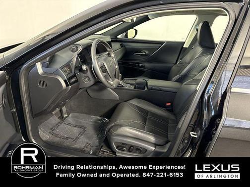 2022 Lexus ES 250 Base