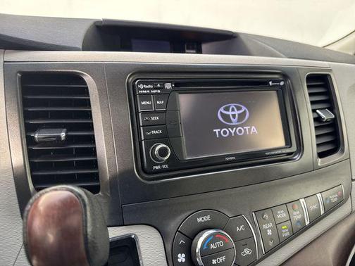 2013 Toyota Sienna XLE