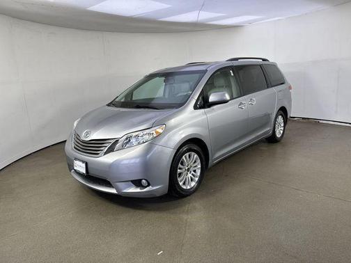 2013 Toyota Sienna XLE