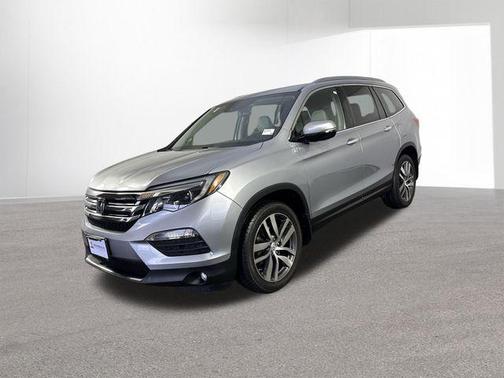 Lunar Silver Metallic 2016 Honda Pilot Touring