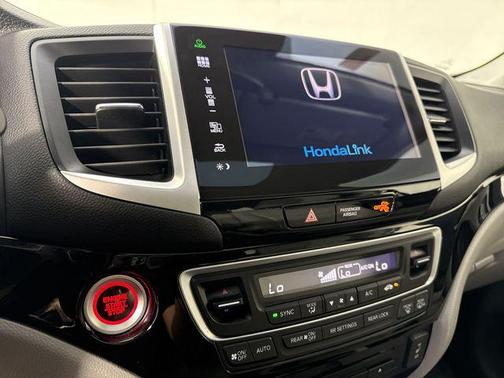 Lunar Silver Metallic 2016 Honda Pilot Touring
