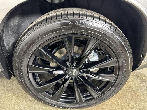 2024 Lexus NX 450h+ F SPORT Handling