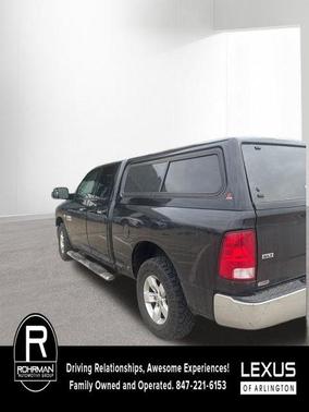 Brilliant Black Crystal Pearlcoat 2017 RAM 1500 SLT