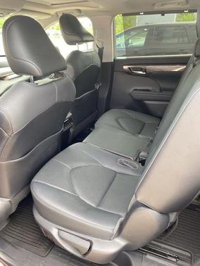 Ruby Flare Pearl 2021 Toyota Highlander Limited