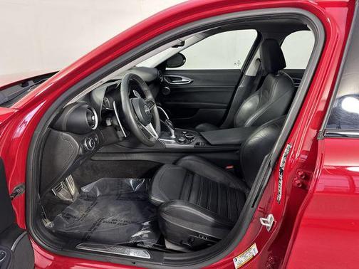 2017 Alfa Romeo Giulia Ti