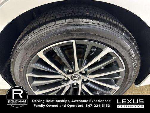 2024 Lexus ES 300h Base