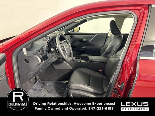 2025 Lexus ES 300h F SPORT Design