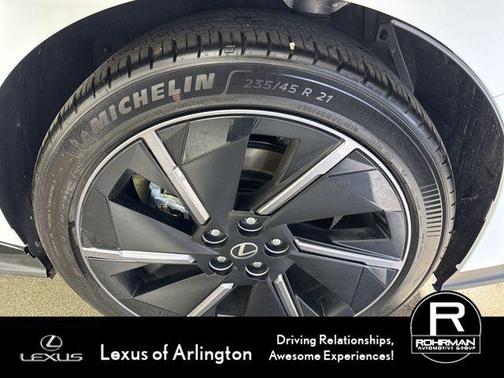 WHITE NOVA 2026 Lexus ES 500e Premium AWD