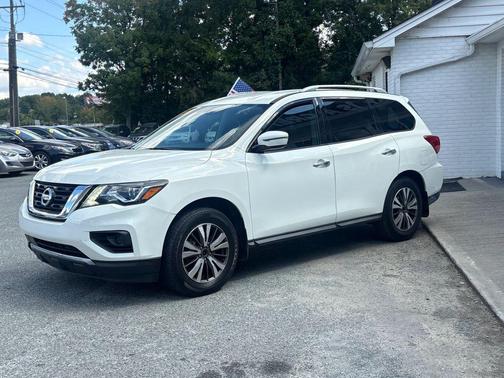2017 Nissan Pathfinder S