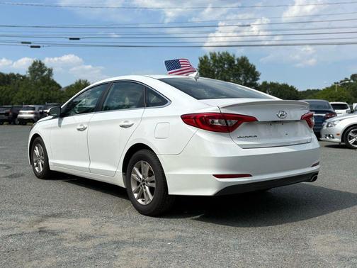2015 Hyundai SONATA SE