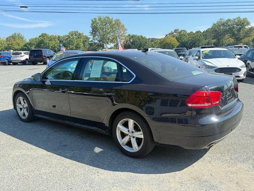 2012 Volkswagen Passat 2.5 SE