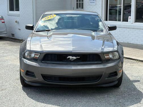 2011 Ford Mustang V6