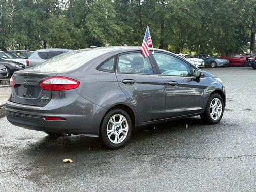 2016 Ford Fiesta SE