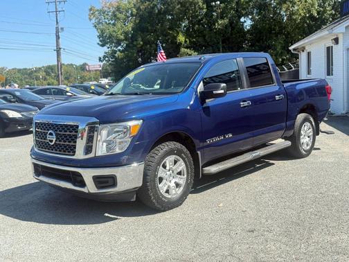 2018 Nissan Titan SV
