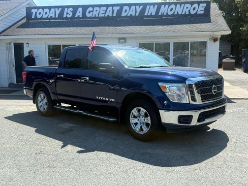 2018 Nissan Titan SV