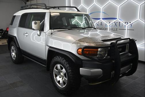 2007 Toyota FJ Cruiser Base