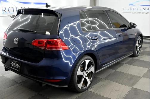2016 Volkswagen Golf GTI 2.0T SE 4-Door