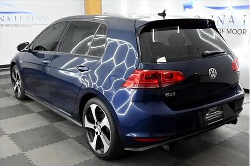 2016 Volkswagen Golf GTI 2.0T SE 4-Door