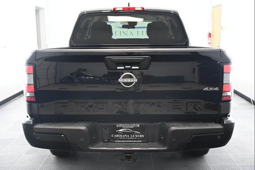 2022 Nissan Frontier S