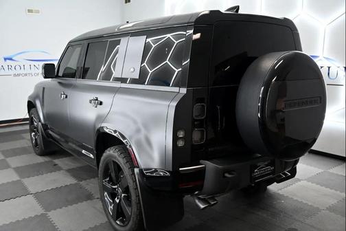 2022 Land Rover Defender 110 V8